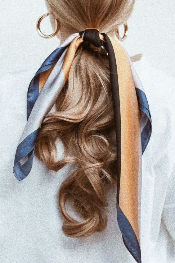 Comment nouer un foulard dans les cheveux autour du cou idées methodes
