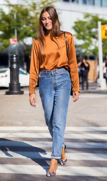 How to wear mom jeans?  Tips, tricks and styling ideas