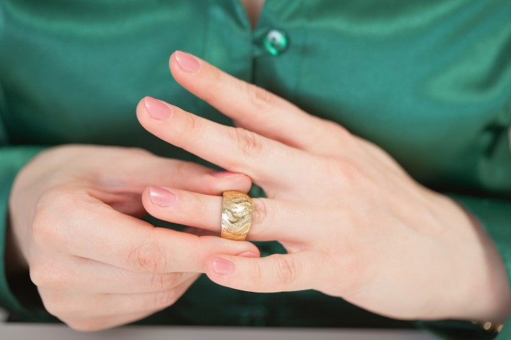 female signet ring