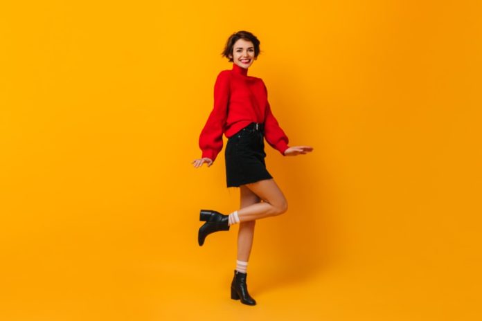6 pulls tendances à mettre avec une jupe