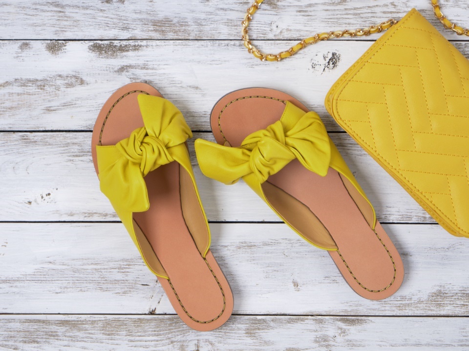 sandales de mariage jaune tenue jaune